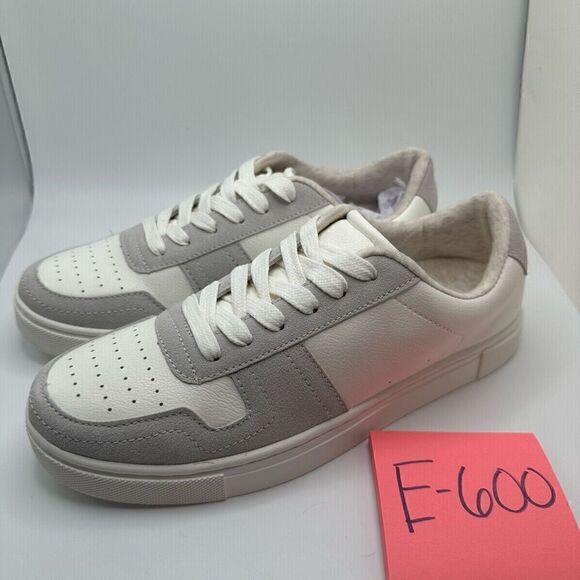 CUSHIONAIRE Women's lace up Sneaker +Comfort Foam 7.5 WIDE WHITE/GRAY - Picture 3 of 7